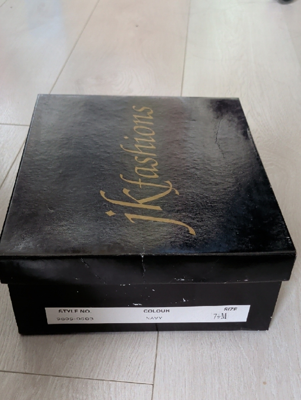 Classic Navy Pointed-Toe Women’s Pumps - Picture 9 of 9